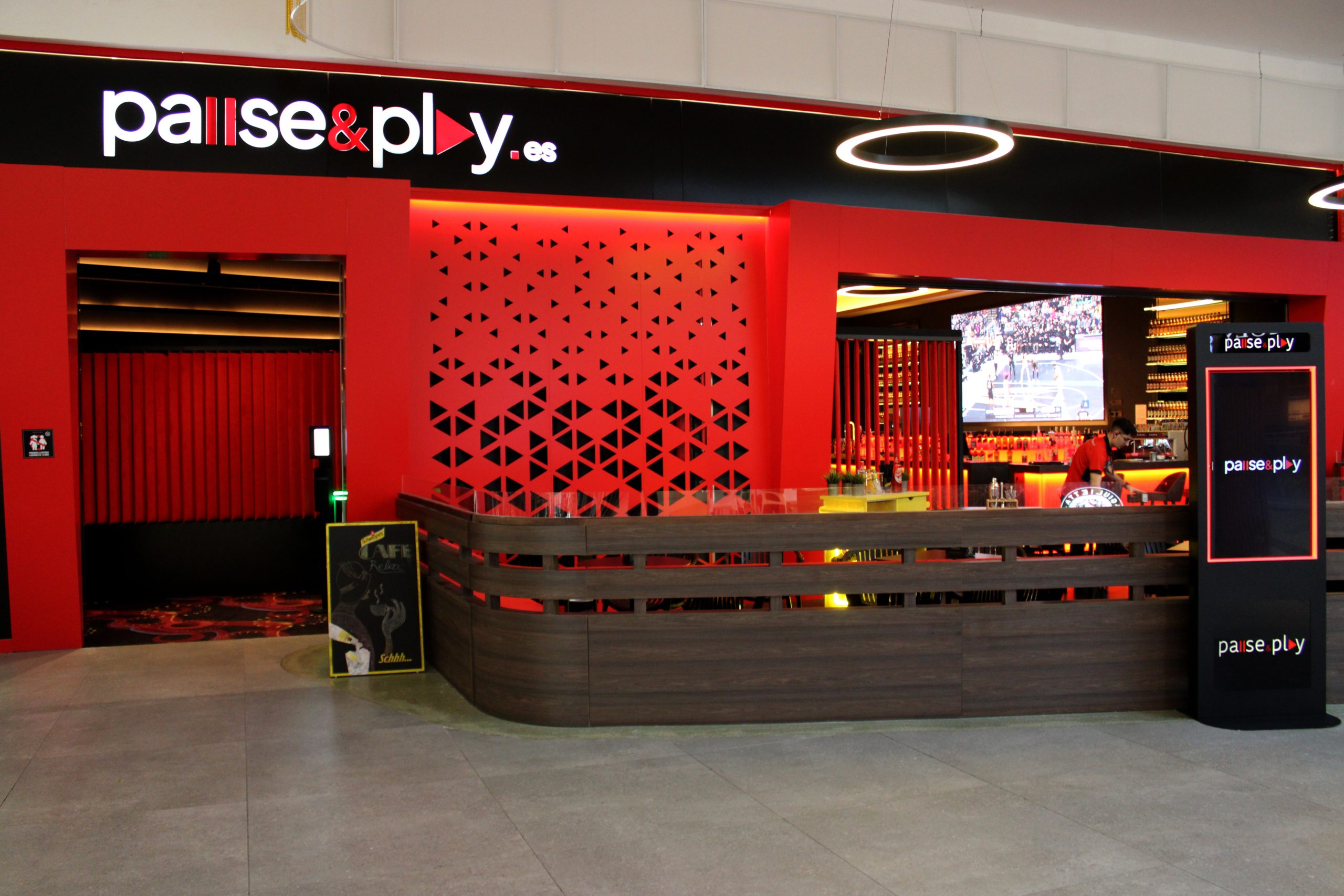 Pause and Play C.C. Jaén Plaza
