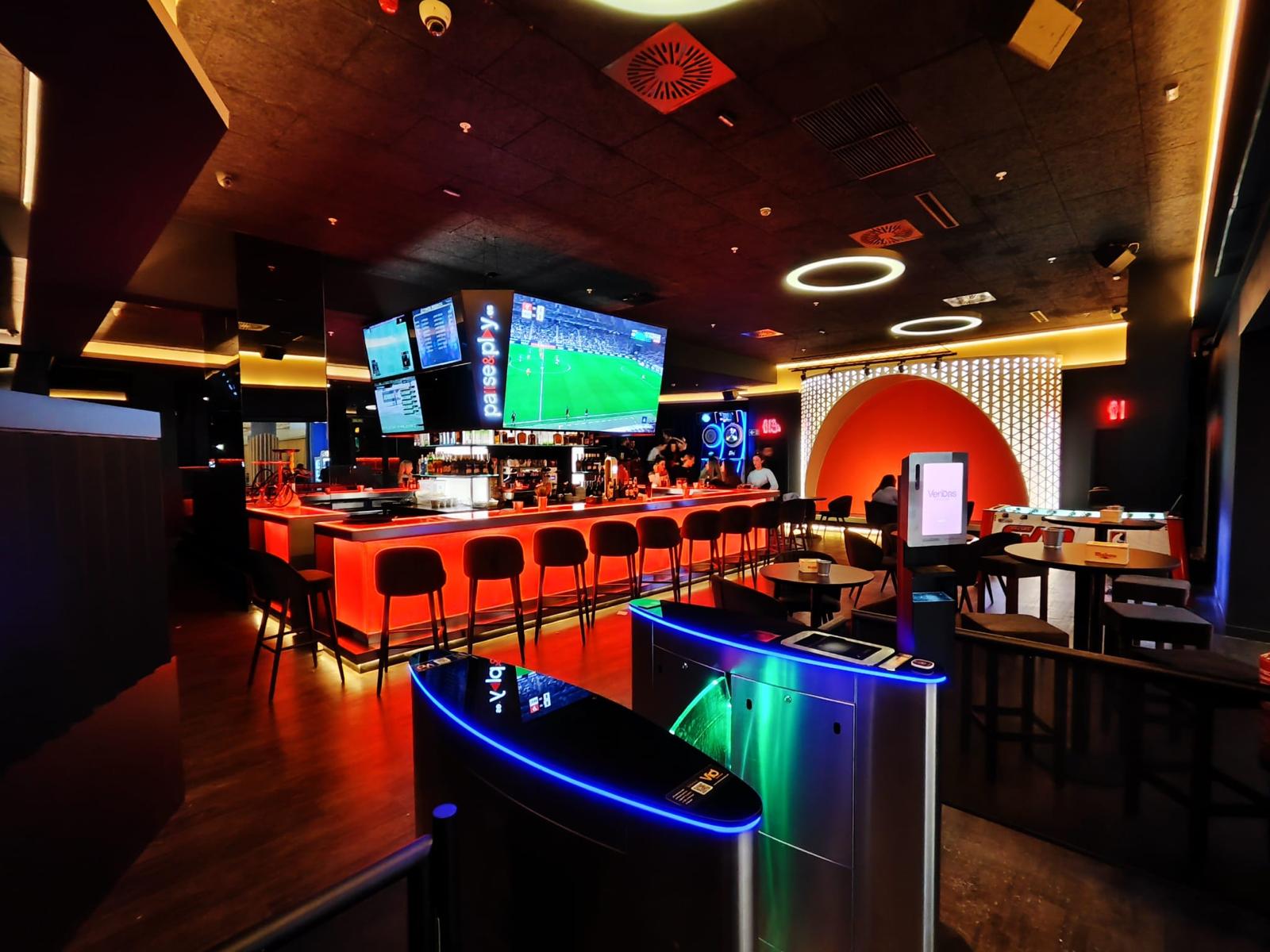 laveronica-sportsbar (2)